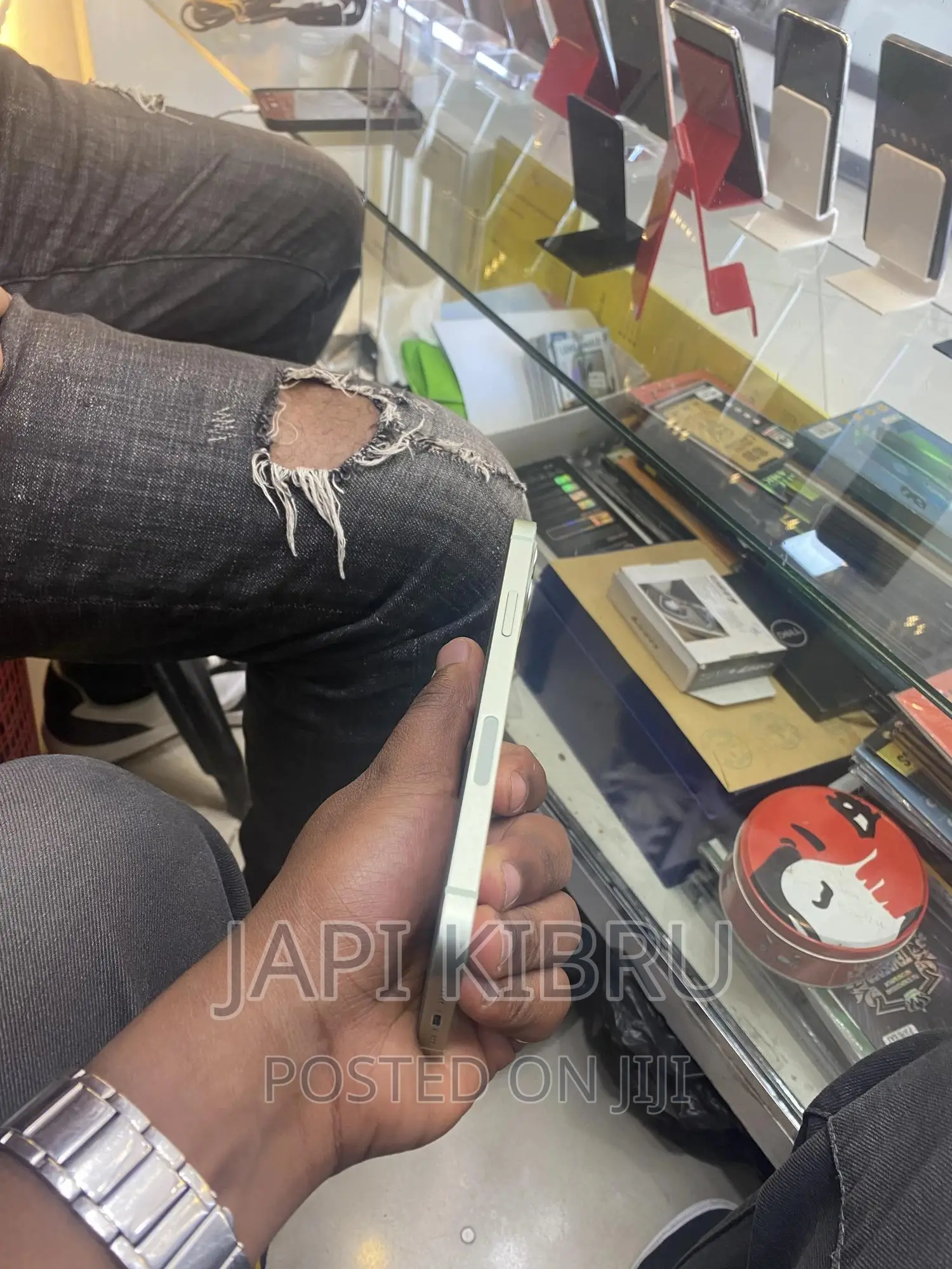 New Apple iPhone 12 128 GB White