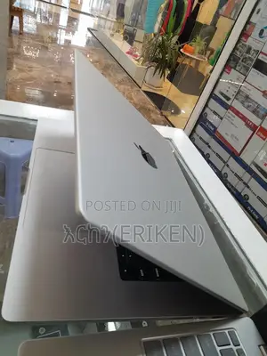 Photo - New Laptop Apple MacBook Pro 2021 M1 16GB Apple M1 Pro SSD 512GB