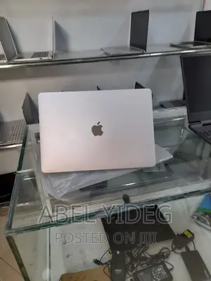 New Laptop Apple MacBook Air 2020 M1 8GB Apple M1 SSD 256GB