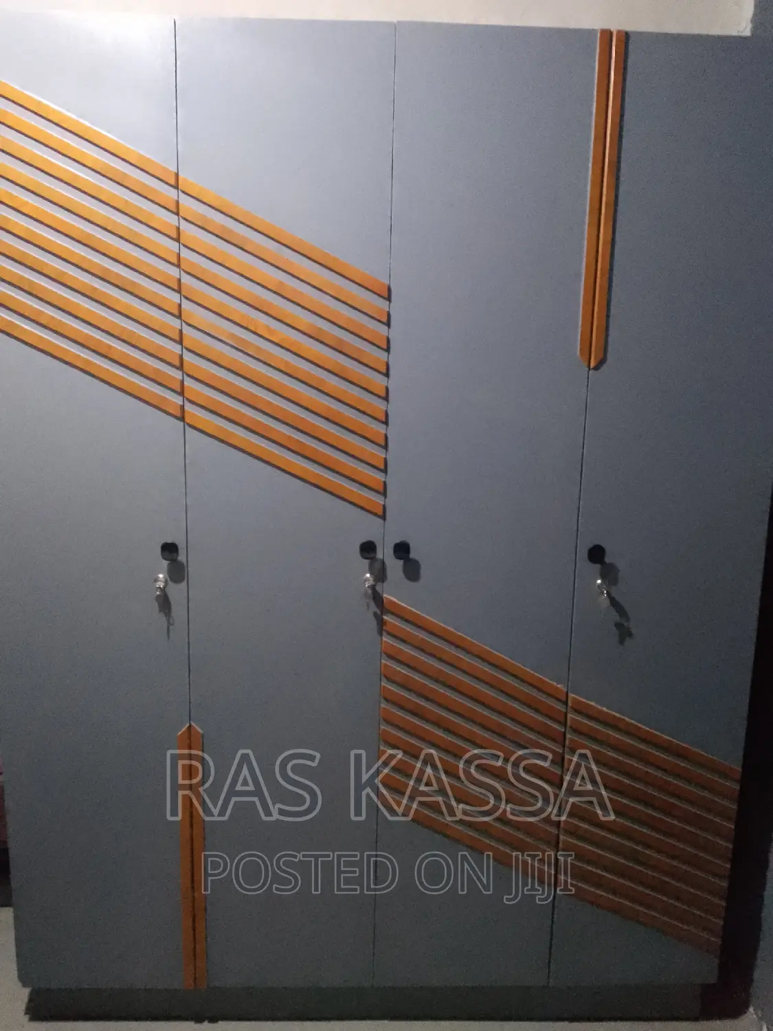 1.50 ምርጥ ቁም ሳጥን