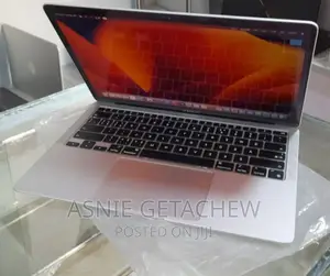 New Laptop Apple MacBook Pro M1 8GB Intel Core I7 SSD 256GB