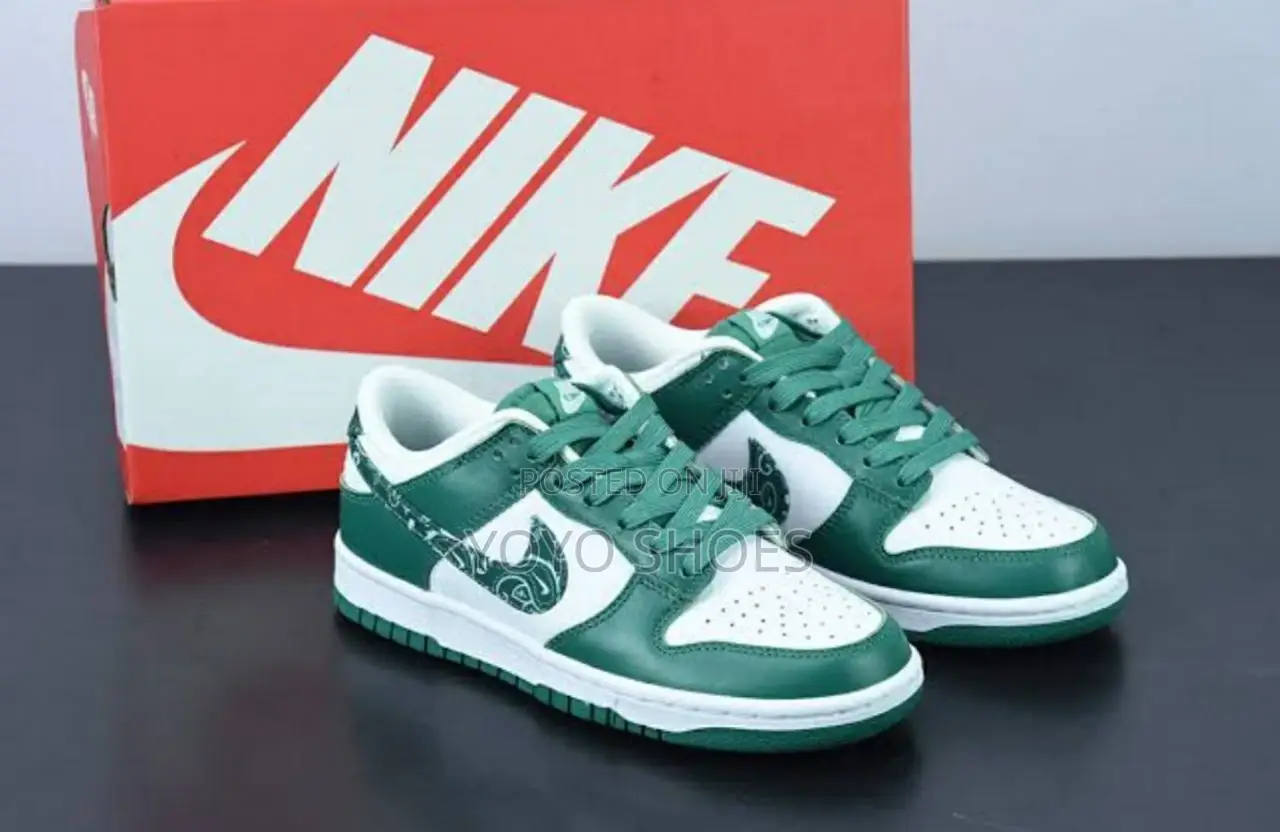 Nike Dunk Low