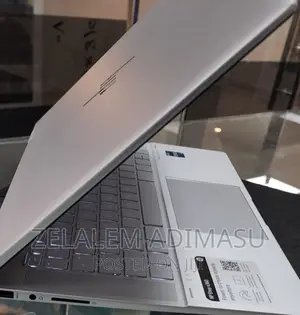 New Laptop HP Stream Notebook 4GB Intel Core i7 SSD 16 GB