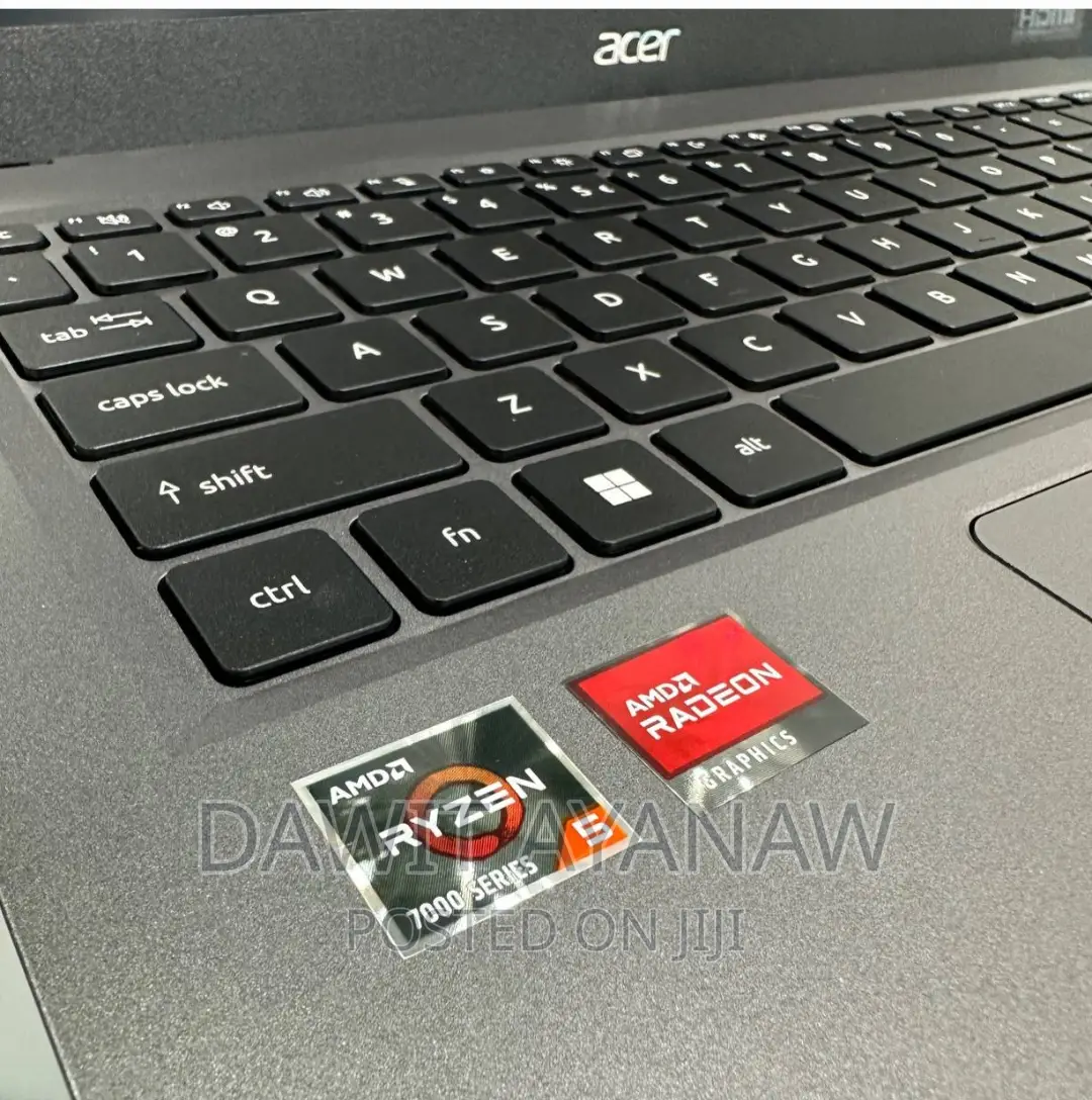 New Laptop Acer 8GB AMD Ryzen 5 SSD 512GB