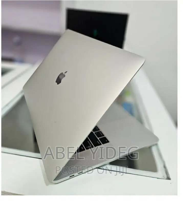New Laptop Apple MacBook Pro 2019 32GB Intel Core I9 SSD 1T