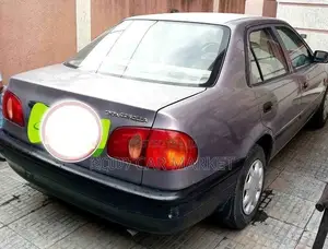 Photo - Toyota Corolla 1997 Gray