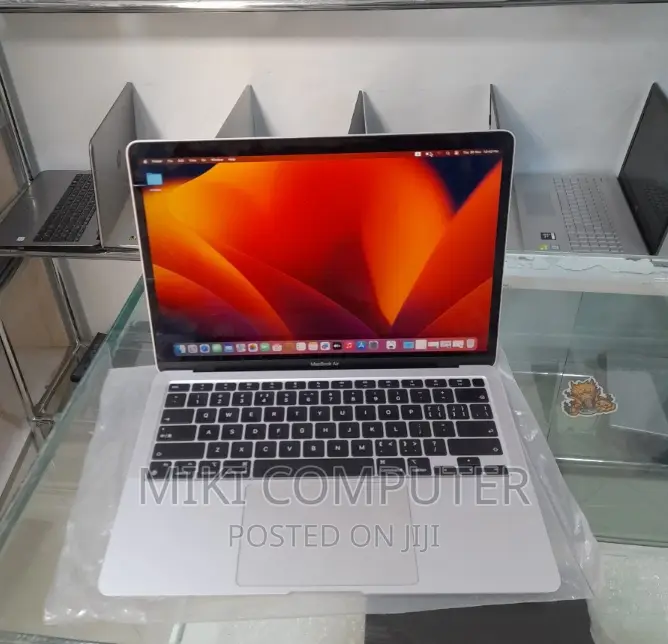 New Laptop Apple MacBook Air 2020 M1 8GB Intel SSD 256GB