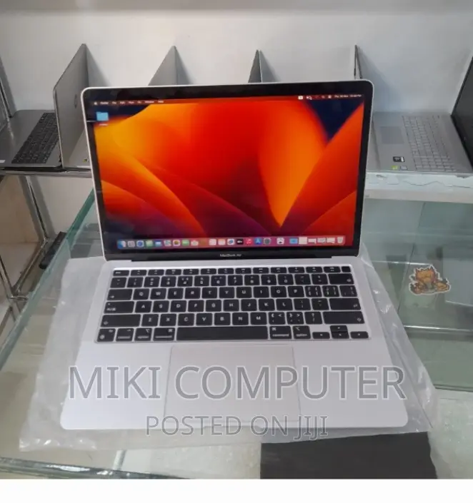 New Laptop Apple MacBook Air 2020 M1 8GB Intel SSD 256GB