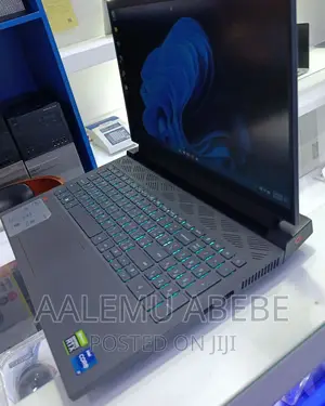 New Laptop Dell G15 5511 16GB Intel Core i7 SSD 1T