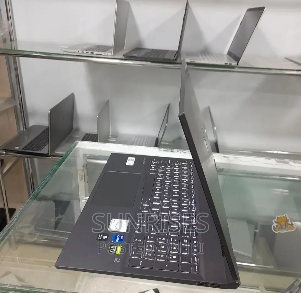 New Laptop HP Victus 16 16GB Intel Core I7 SSD 512GB
