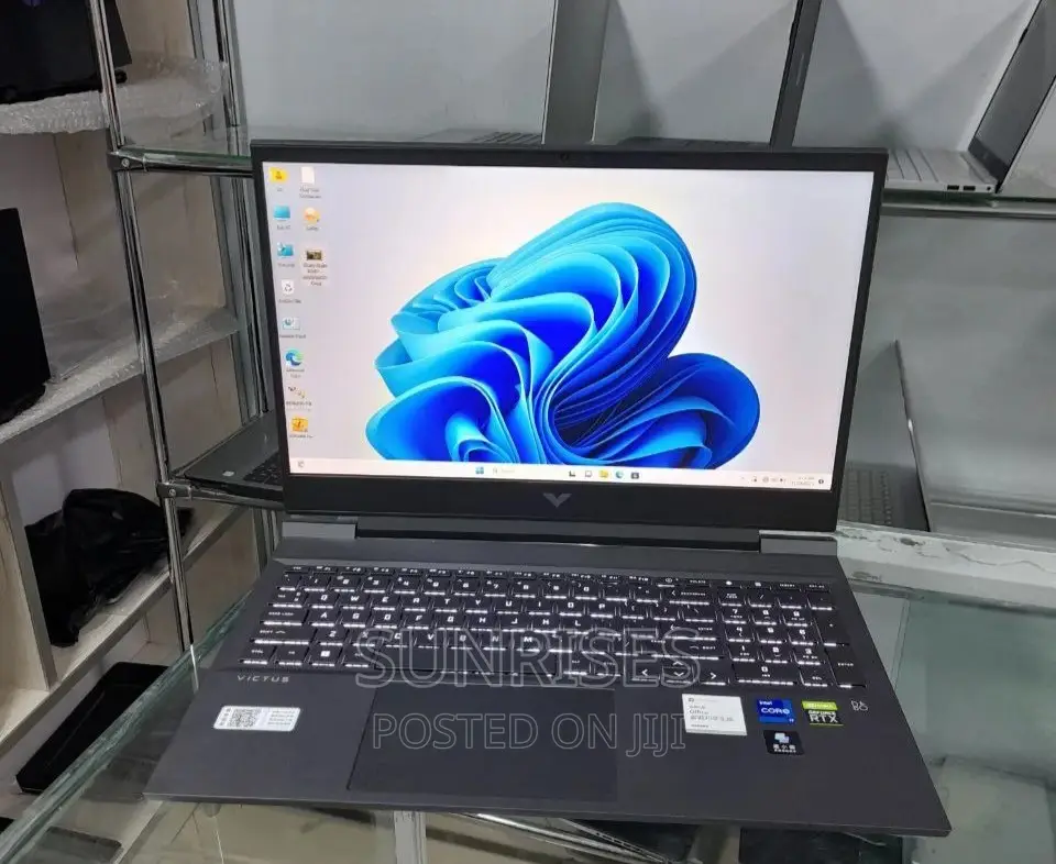 New Laptop HP Victus 16 16GB Intel Core I7 SSD 512GB