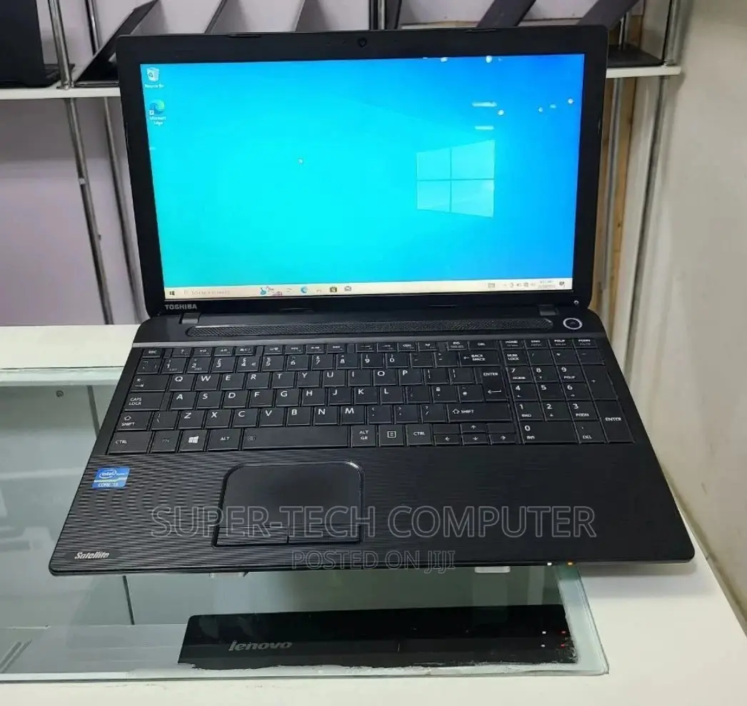 Laptop Toshiba Satellite C665 4GB Intel Core I5 HDD 500GB