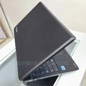 Laptop Toshiba Satellite C665 4GB Intel Core I5 HDD 500GB