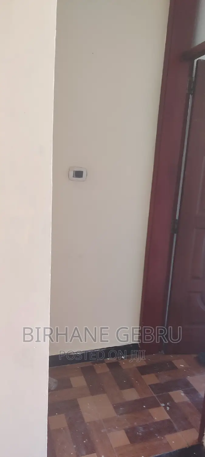 3bdrm Apartment in Apartiment, Bole for rent