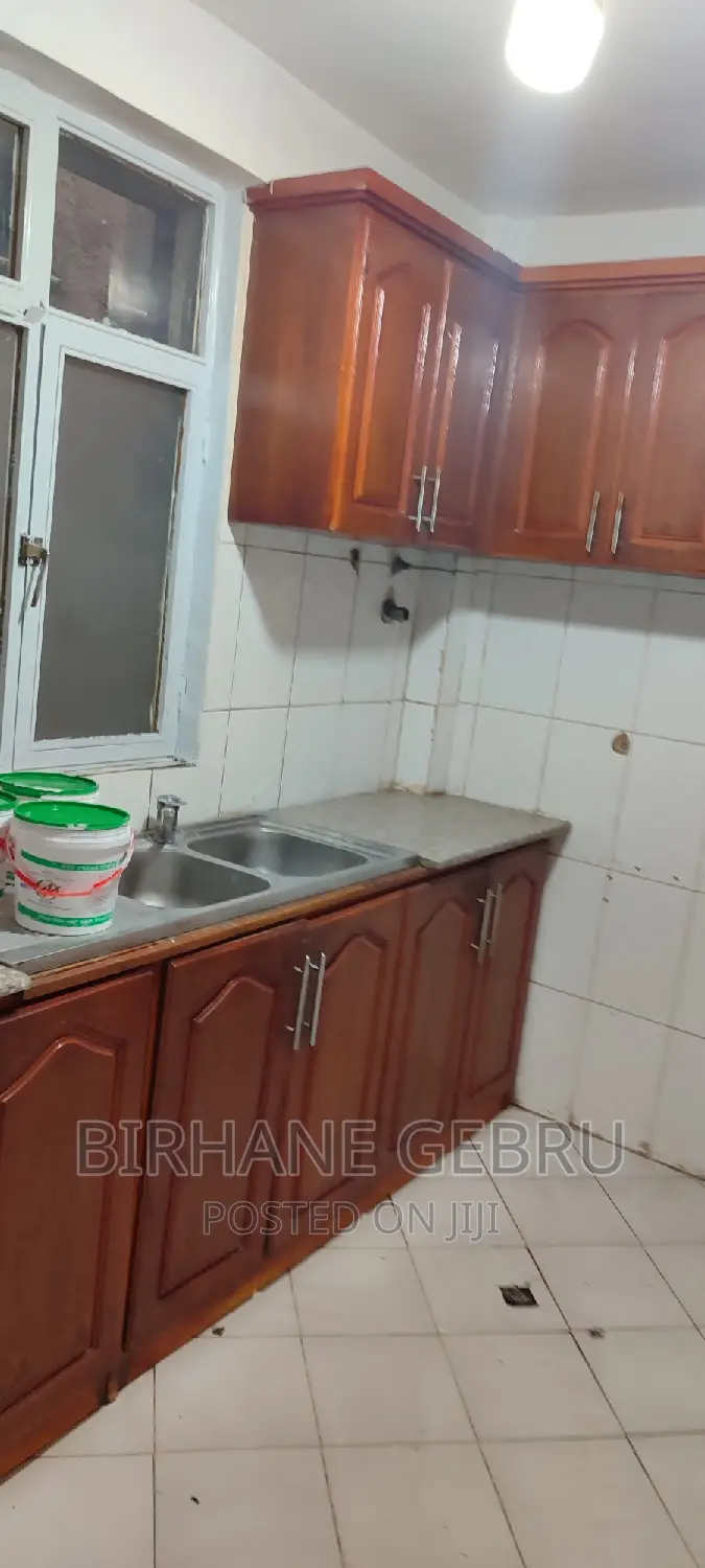 3bdrm Apartment in Apartiment, Bole for rent