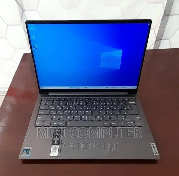 New Laptop Lenovo 16GB SSD 512GB