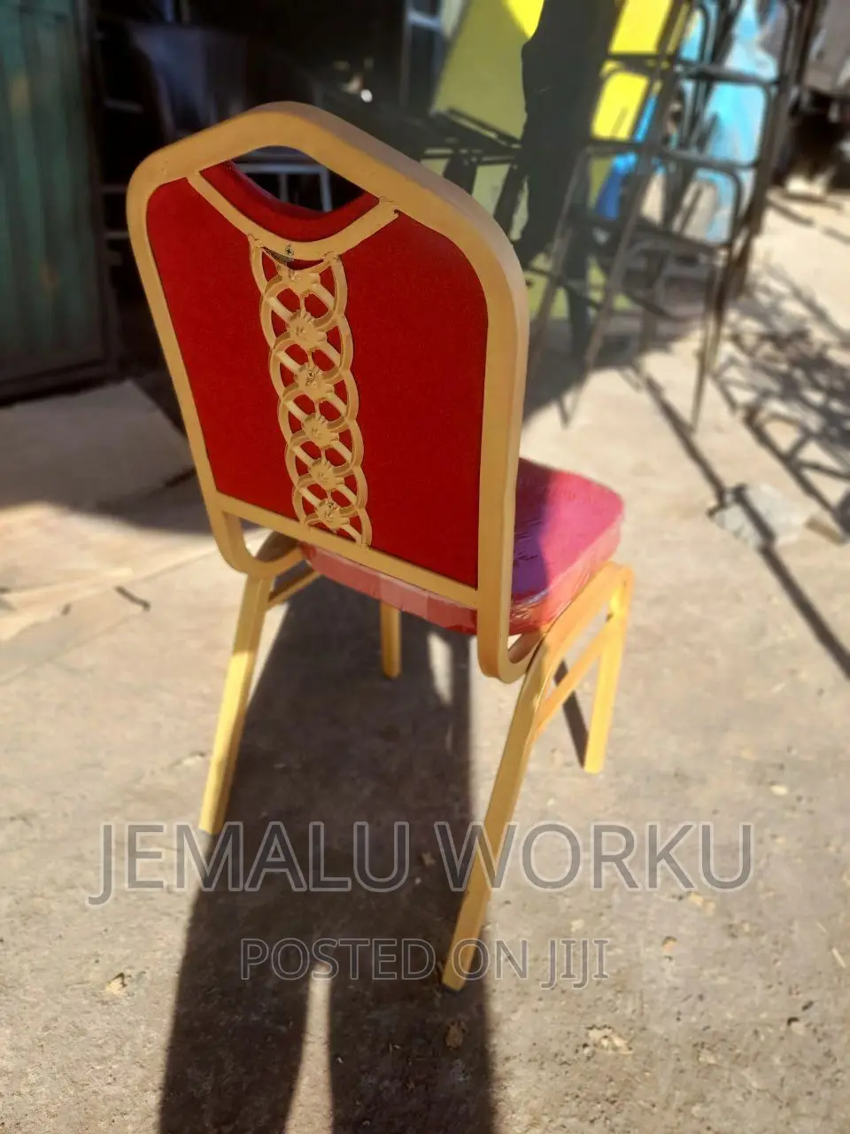 Sharaton Gust Chair
