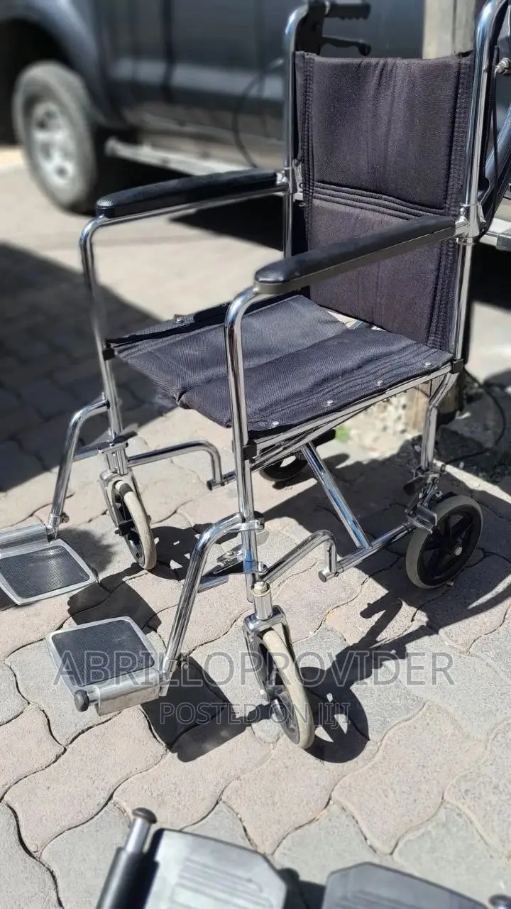 Wheel Chair/Wheelchair-Wheelchair-Small Wheel's/Wheelchair