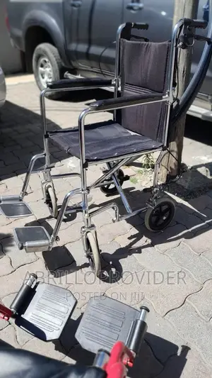 Wheel Chair/Small Wheels/Wheelchairs/Used:Wheelchairs-