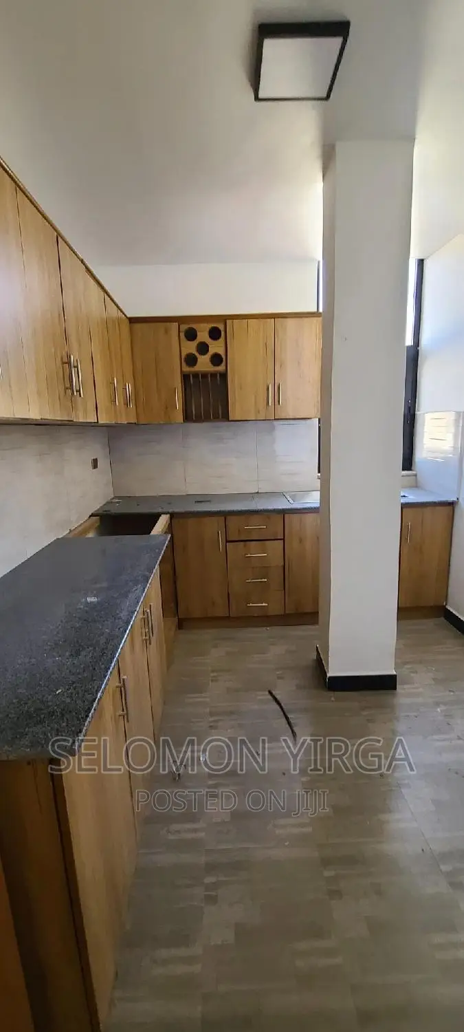 4bdrm Apartment in አድስ አበባ, Yeka for rent