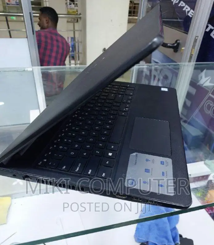 New Laptop Dell Inspiron 13z 8GB Intel Core I3 HDD 1T