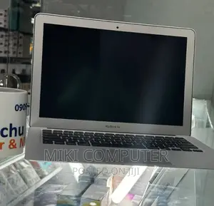 Photo - New Laptop Apple MacBook Air 2017 8GB Intel Core i5 SSD 128GB