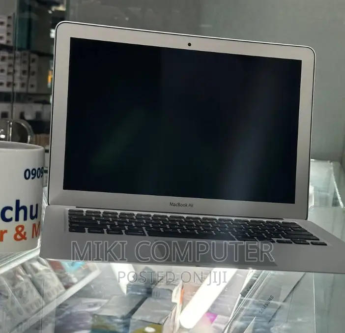 New Laptop Apple MacBook Air 2017 8GB Intel Core i5 SSD 128GB