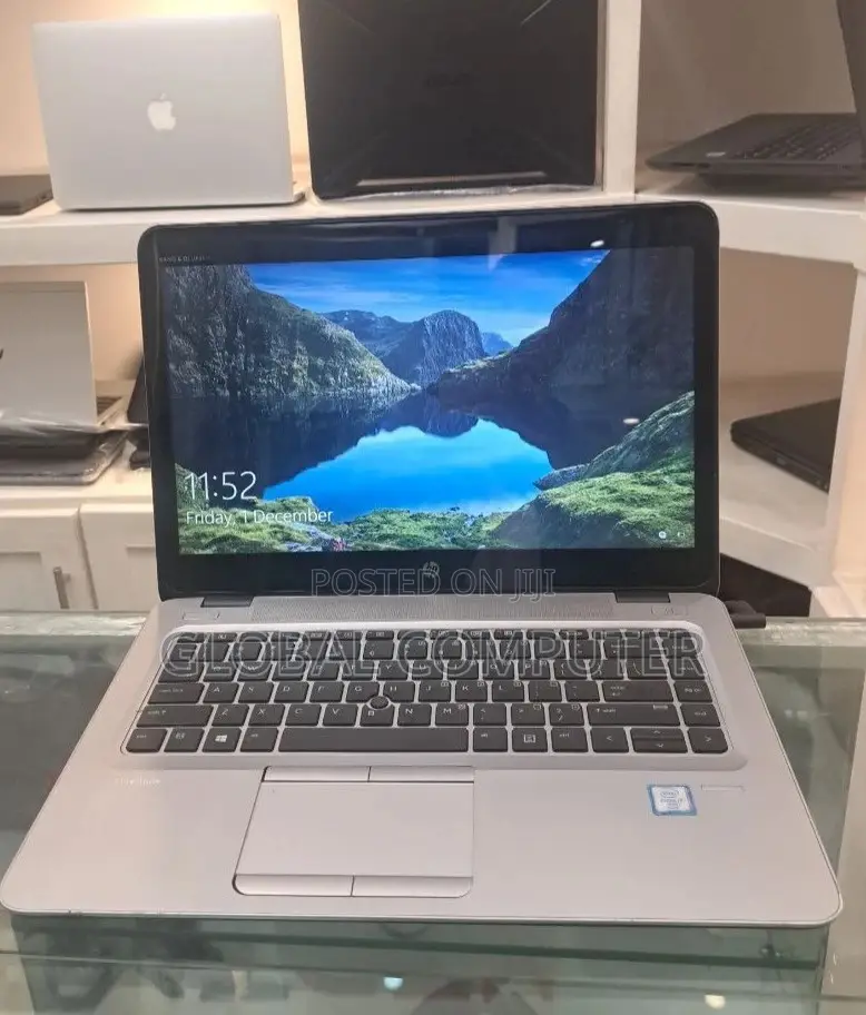 New Laptop HP 240 8GB Intel Core I7 SSD 512GB