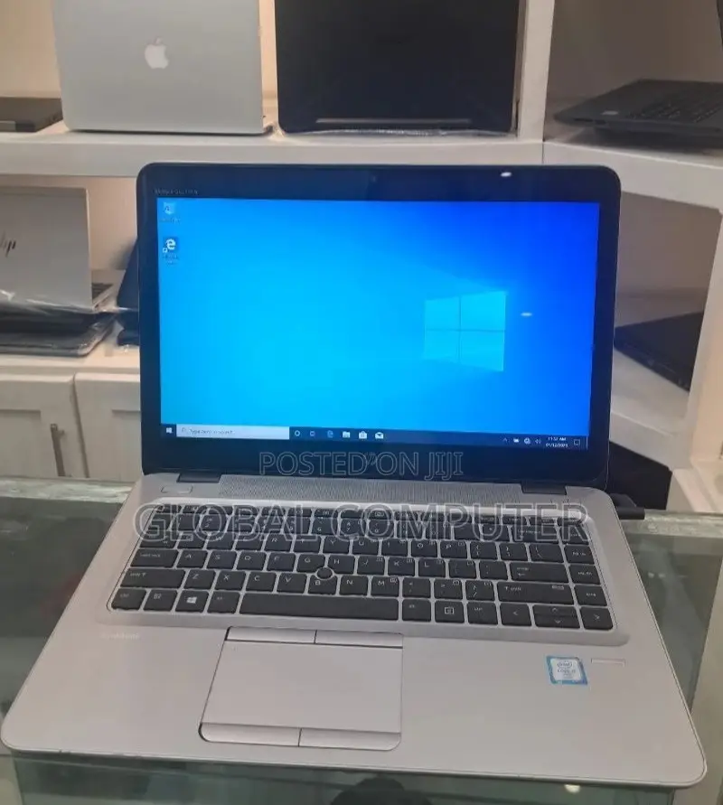 New Laptop HP 240 8GB Intel Core I7 SSD 512GB