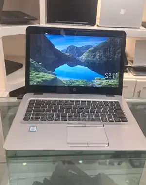 New Laptop HP 240 8GB Intel Core I7 SSD 512GB