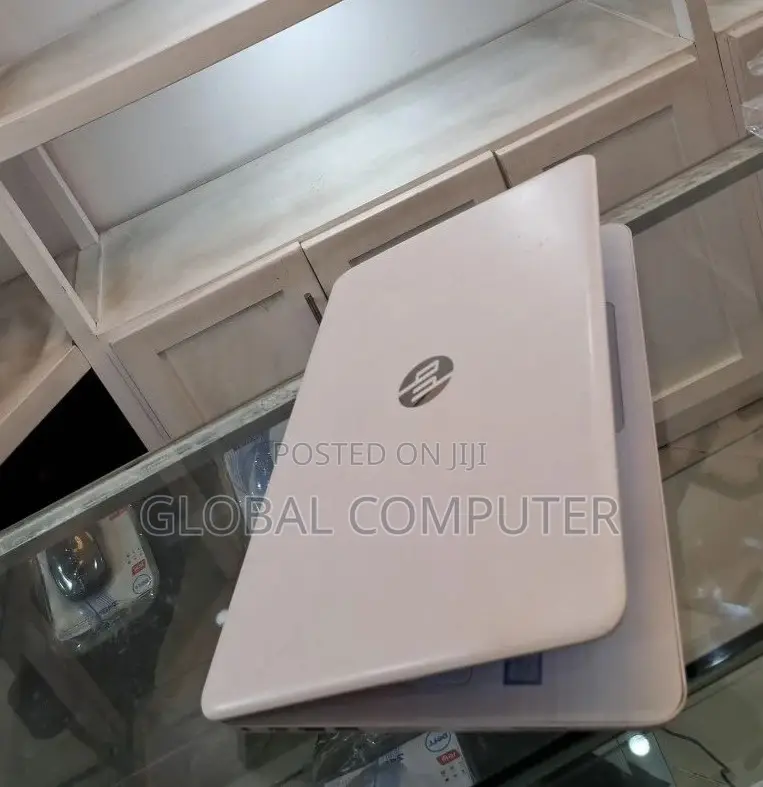 New Laptop HP Pavilion 11 8GB Intel Core I5 SSD 512GB