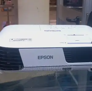 Photo - Epson Eb-X31 Projector