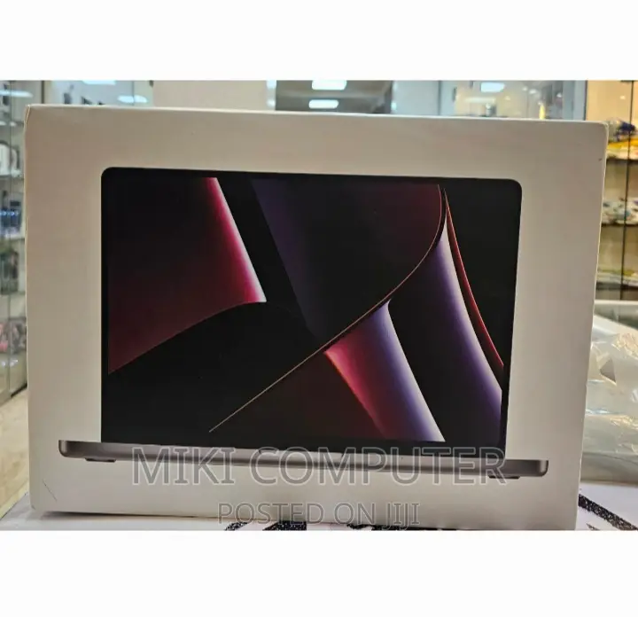 New Laptop Apple MacBook Pro 2022 M2 16GB Intel SSD 512GB