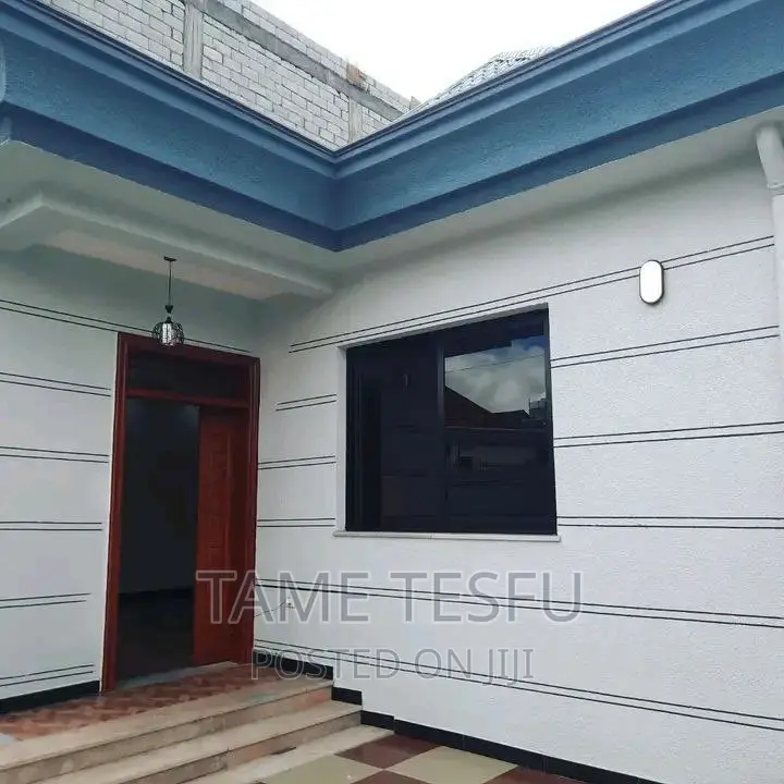 Furnished 3bdrm Villa in Summit, Bole for sale