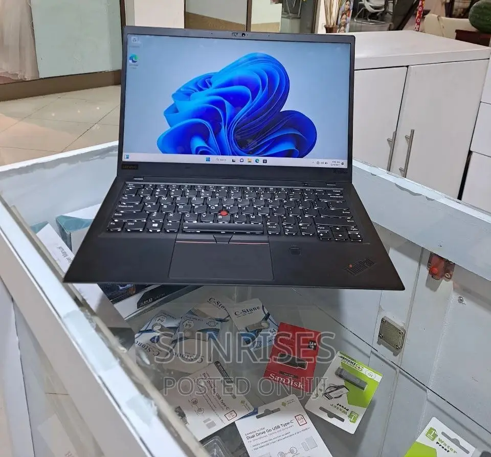 New Laptop Lenovo ThinkPad X1 Carbon 16GB Intel Core I7 SSD 512GB