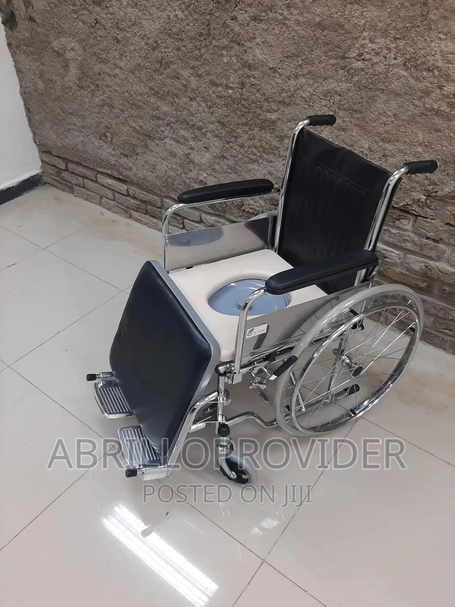 Foldable Standard Steel Commode Wheelchair (Fixed, PVC, Cap