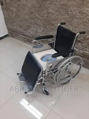 Foldable Standard Steel Commode Wheelchair (Fixed, PVC, Cap
