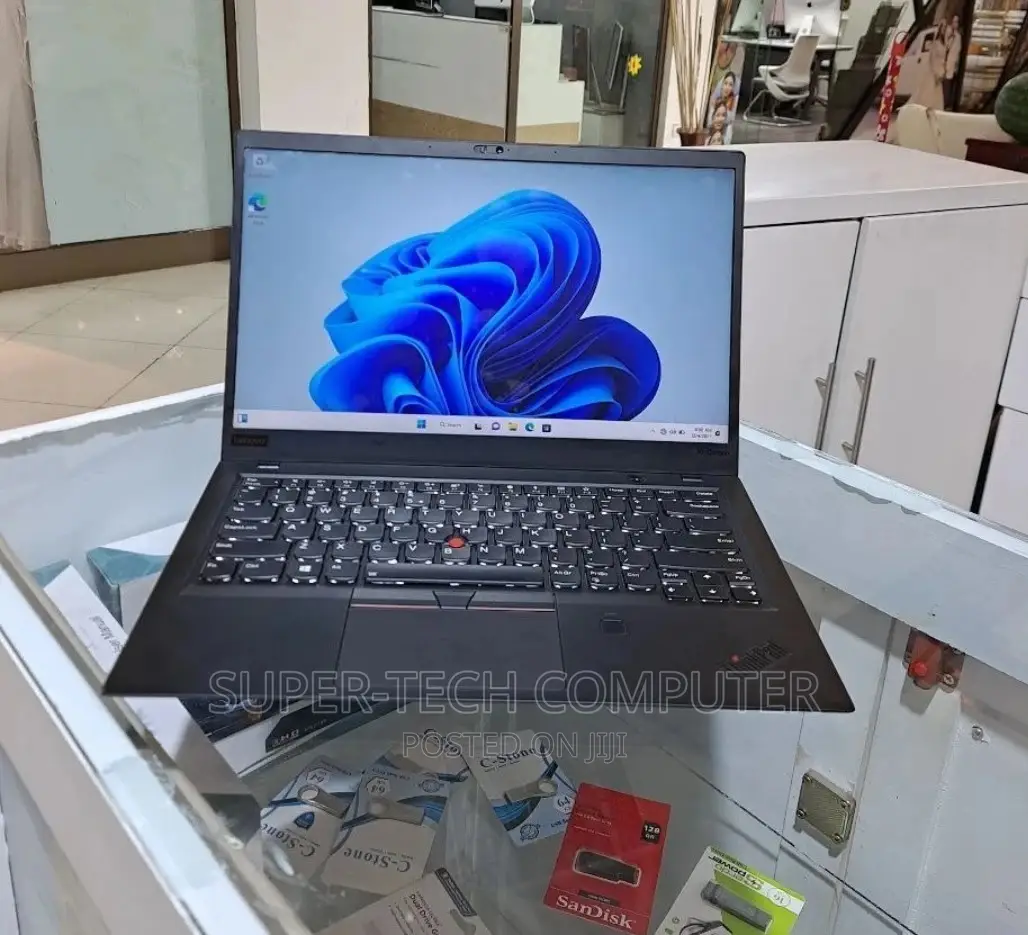 New Laptop Lenovo ThinkPad X1 Carbon 16GB Intel Core I7 SSD 512GB