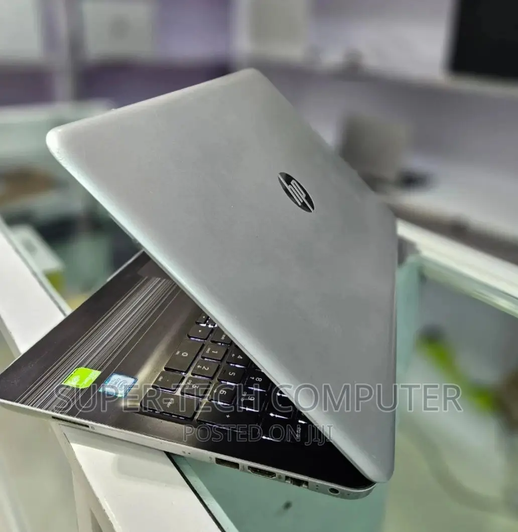 New Laptop HP Pavilion 10 8GB Intel Core I5 SSD 512GB