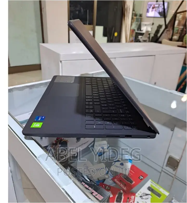 New Laptop Dell Vostro 15 3000 8GB Intel Core I5 HDD 1T