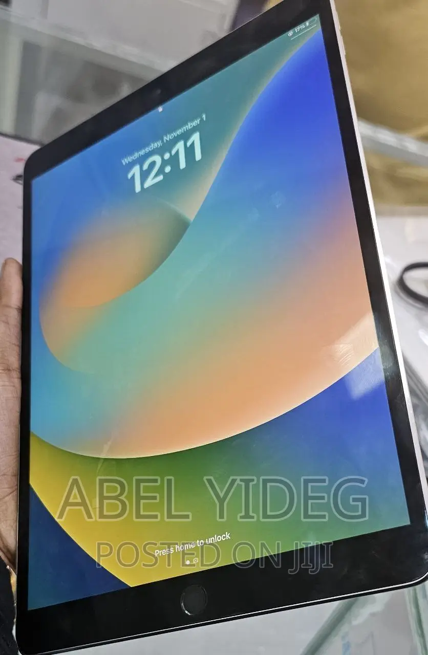 New Apple iPad 10.2 (2021) 256 GB Silver