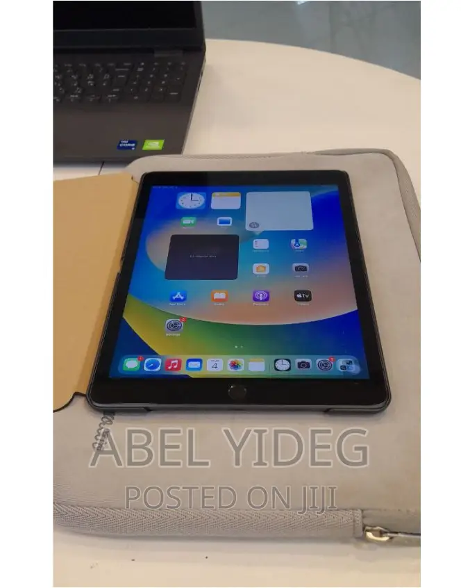 New Apple iPad 10.2 (2021) 256 GB Silver