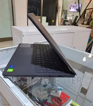 New Laptop Dell Vostro 15 3000 8GB Intel Core I5 HDD 1T