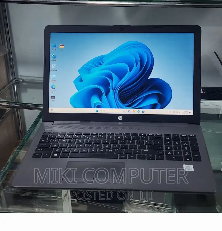 New Laptop HP Stream Notebook 8GB Intel Core I7 SSD 512GB