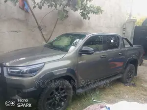 Toyota Hilux Revo Double Cab Deisel 2.8 AWD 2022