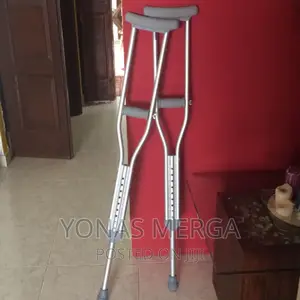 Adjustable Auxiliary Crutches:Support For Enhanced Mobility