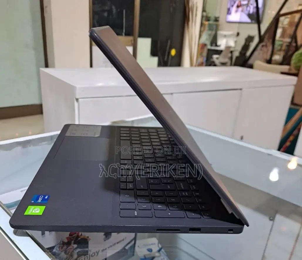 New Laptop Dell Vostro 15 3000 8GB Intel Core I5 HDD 1T