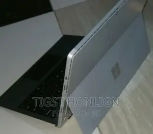 New Laptop Microsoft Surface Pro 8GB Intel Core I7 SSD 256GB