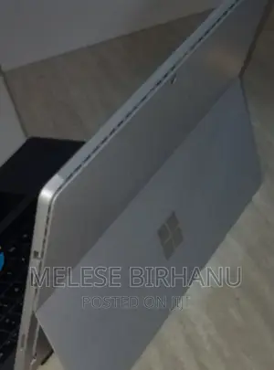 New Laptop Microsoft Surface Pro 8GB Intel Core I7 SSD 256GB