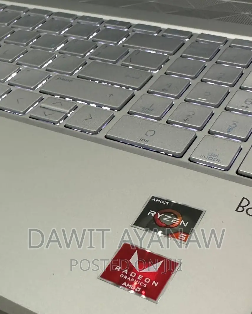 New Laptop HP 8GB AMD Ryzen 5 SSD 512GB